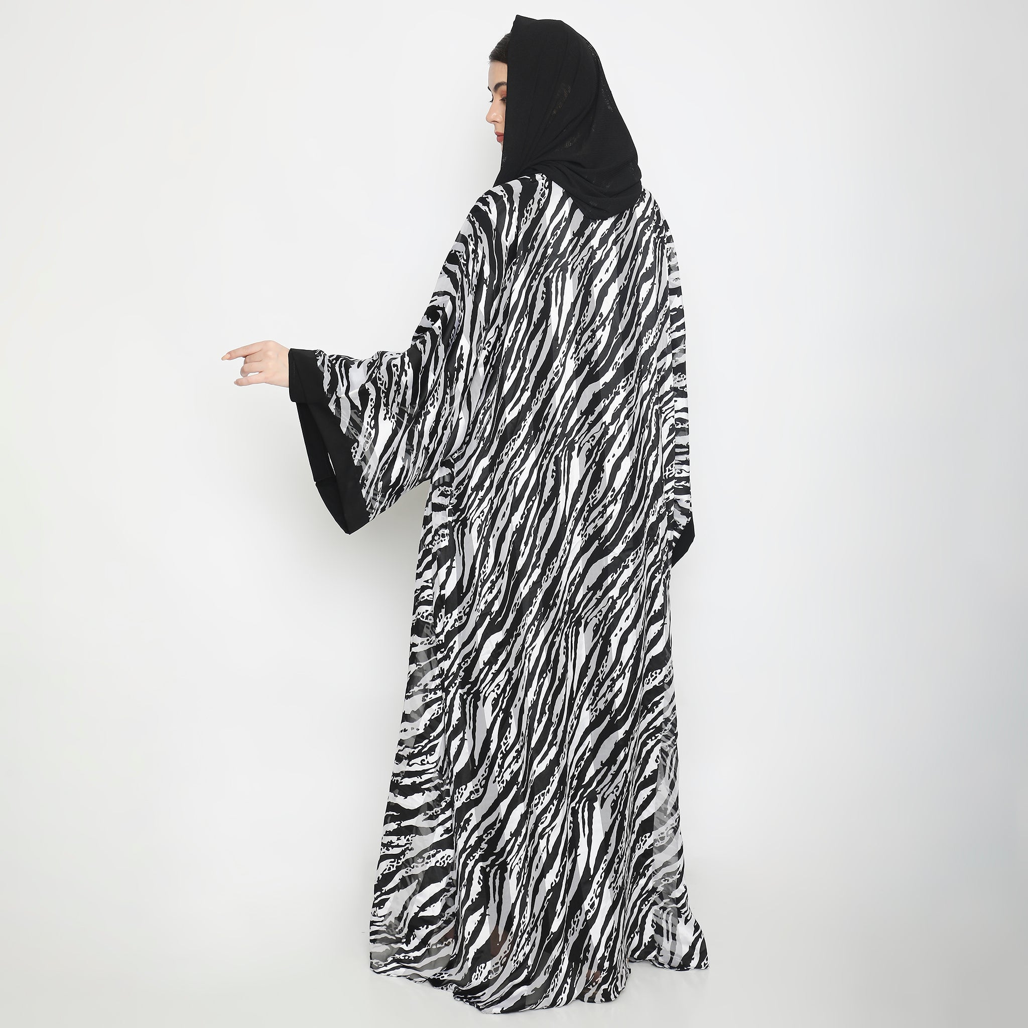 Patches Abaya - Leopard Print / Black Abaya / popular Leopard Abaya / Animal Print Abaya / Plus Size Abaya / Dubai Abaya / Plus Size Black Abaya